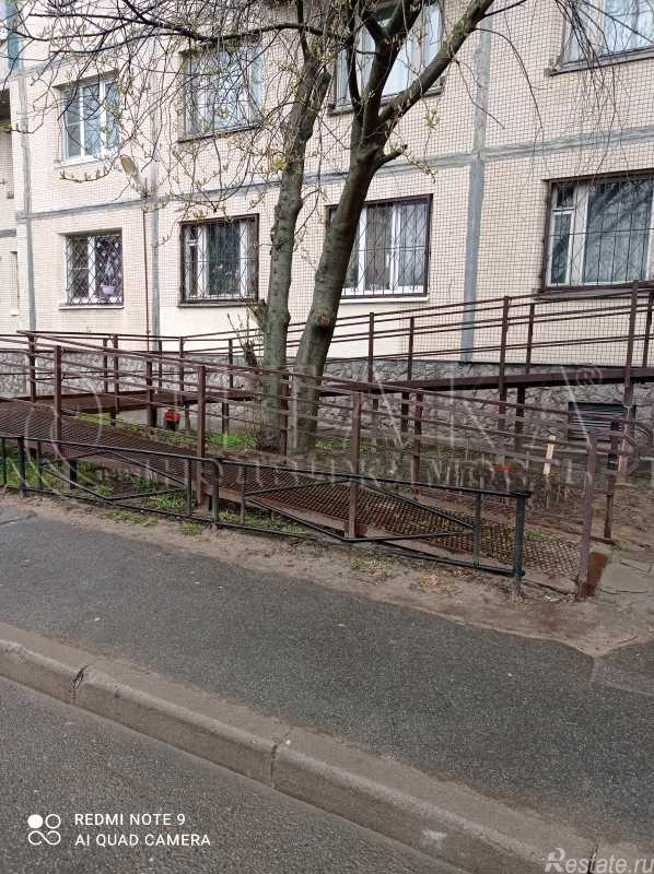 Продажа 2-комн квартиры на вторичном рынке Маршала Новикова,  д. 1,  к. 1