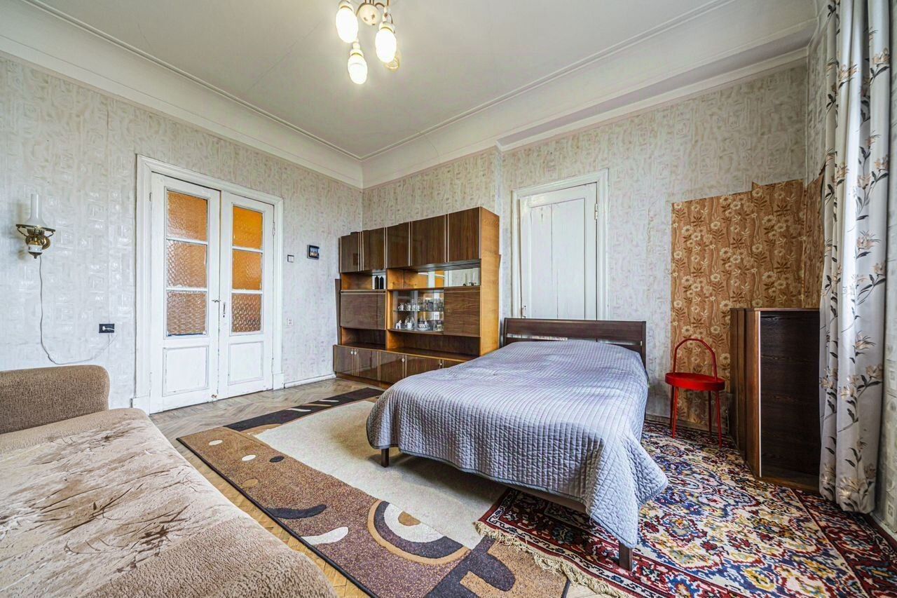 Продажа 3-комн квартиры на вторичном рынке Мичуринская улица, 1
