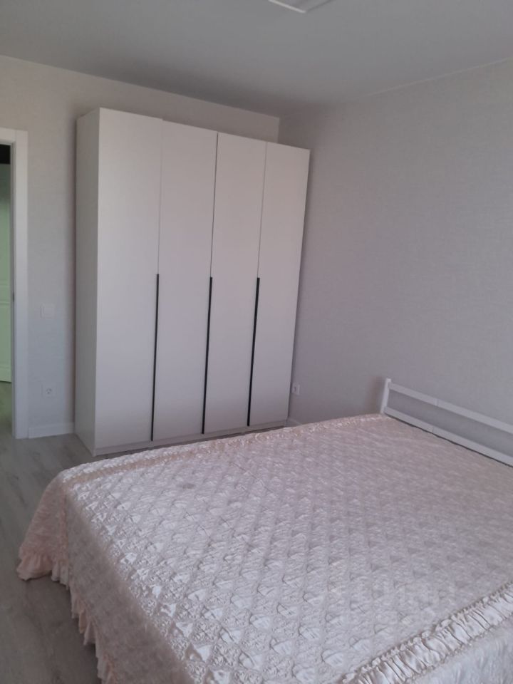 Аренда 1-комн квартиры на вторичном рынке Мурино, проспект Авиаторов Балтики, 25