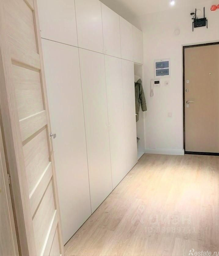 Аренда 2-комн квартиры на вторичном рынке 27-я линия,  д. 6,  к. 2