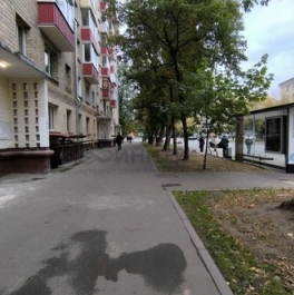 Продажа 1-комн квартиры на вторичном рынке Планетная улица,  д. 49