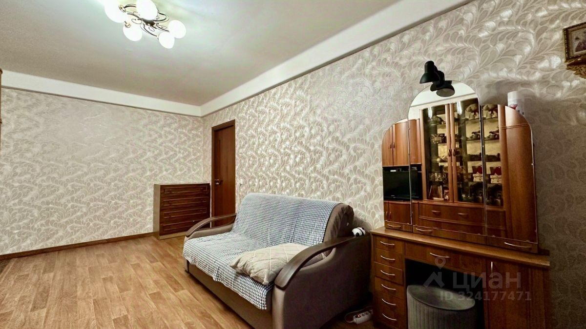 Продажа 3-комн квартиры на вторичном рынке проспект Ударников, 26