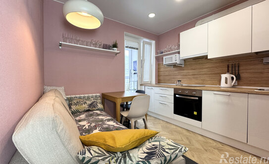 Продажа 1-комн квартиры на вторичном рынке проспект Королёва,  д. 64 к2