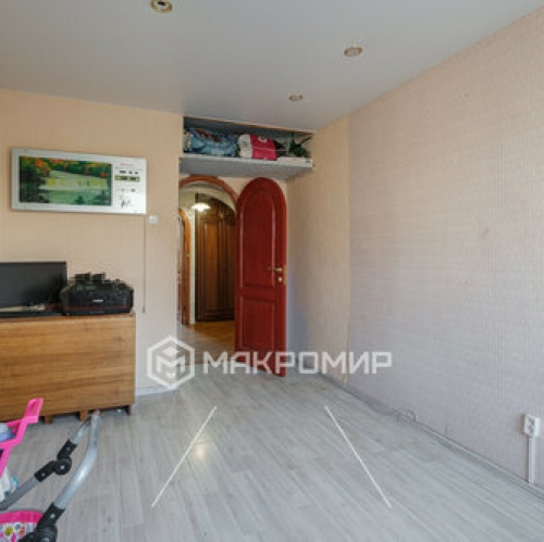 5-комн квартира улица Танкиста Хрустицкого,  д. 116