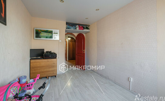 Продажа 5-комн квартиры на вторичном рынке улица Танкиста Хрустицкого,  д. 116