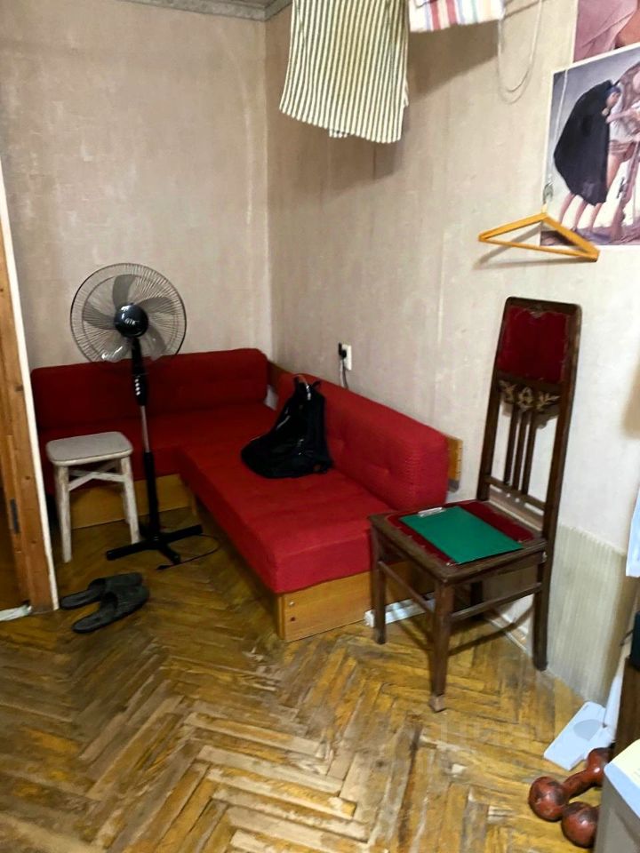 Продажа 3-комн квартиры на вторичном рынке улица Бажова, 15К2