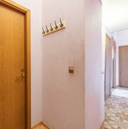 Продажа 2-комн квартиры на вторичном рынке Старо-Петергофский пр-кт,  д. 15