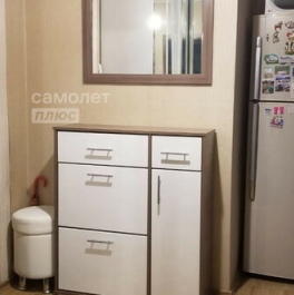 Продажа 2-комн квартиры на вторичном рынке проезд Берингов,  д. 4