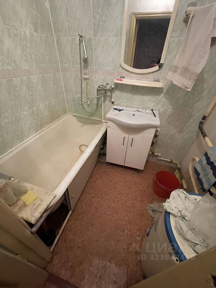 Продажа 2-комн квартиры на вторичном рынке Лобня, улица Ленина, 8