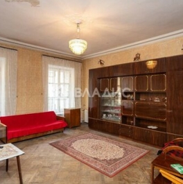 Продажа 4-комн квартиры на вторичном рынке Реки Мойки наб,  д. 82