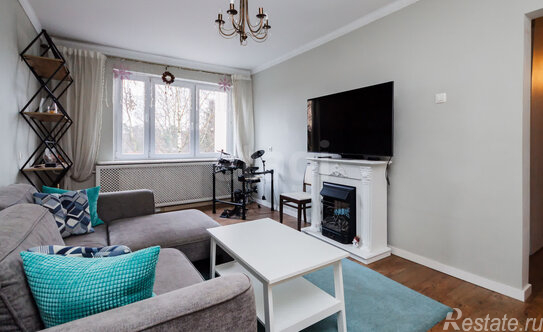 Продажа 3-комн квартиры на вторичном рынке Приморское шоссе,  д. 291