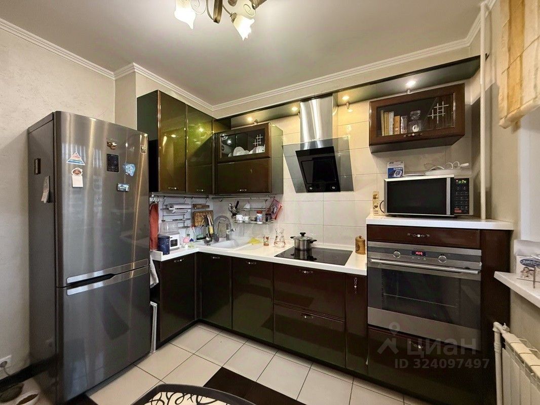 Продажа 3-комн квартиры на вторичном рынке улица Генерала Кузнецова, 17