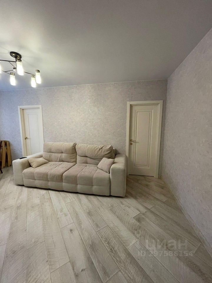 Продажа 2-комн квартиры на вторичном рынке Новозаводская улица, 2К1