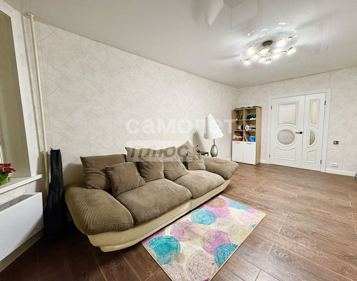 Продажа 3-комн квартиры на вторичном рынке д. Федурново, улица Авиарембаза, 8