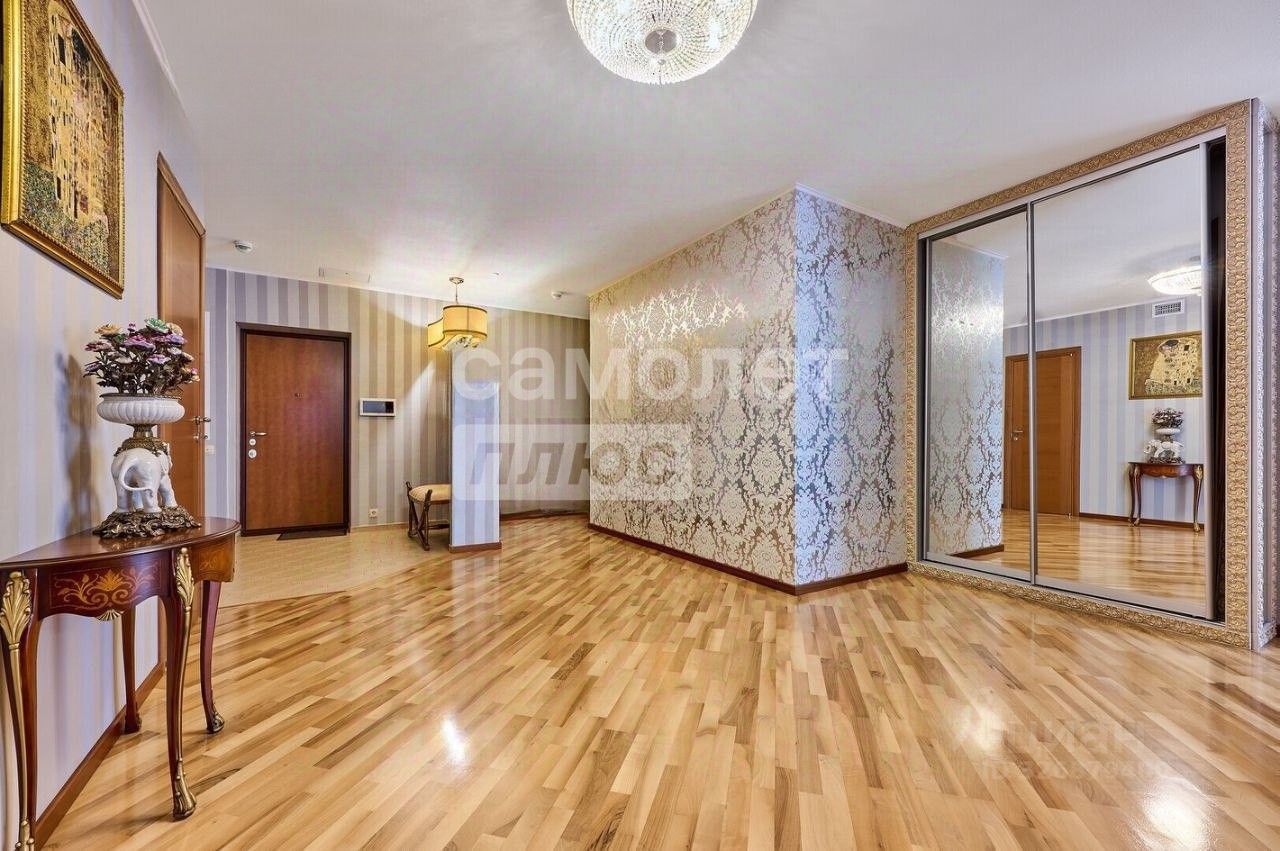 Продажа 3-комн квартиры на вторичном рынке Мосфильмовская улица, 70к1