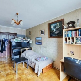 Продажа 3-комн квартиры на вторичном рынке Новоясеневский пр-кт,  д. 38,  к. 1