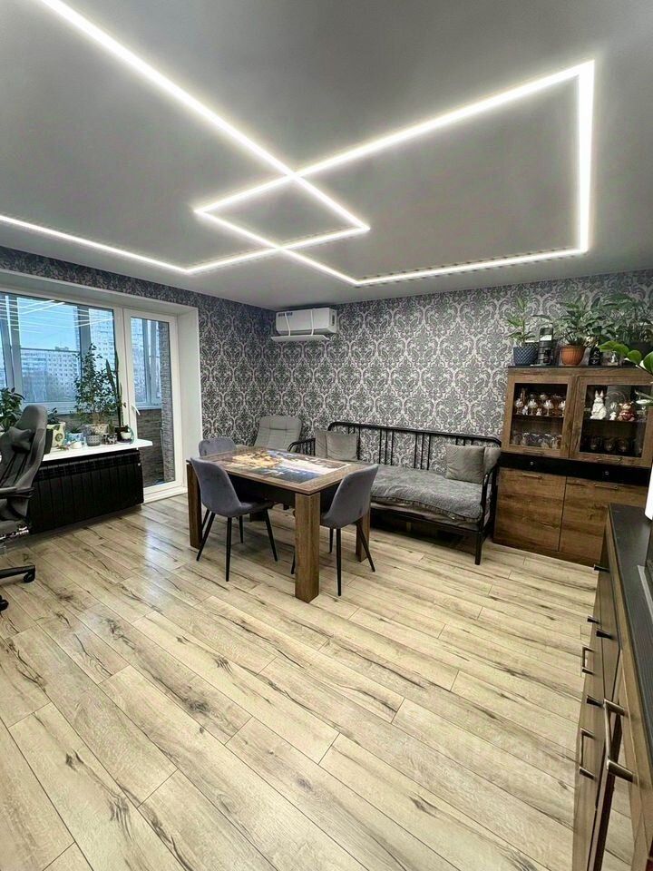 Продажа 3-комн квартиры на вторичном рынке Ириновский проспект, 21К1