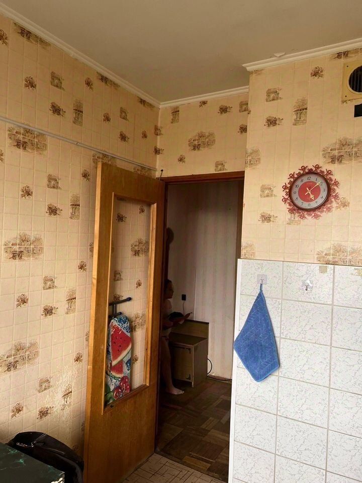 Продажа 2-комн квартиры на вторичном рынке Лобня, улица Некрасова,  д. 11