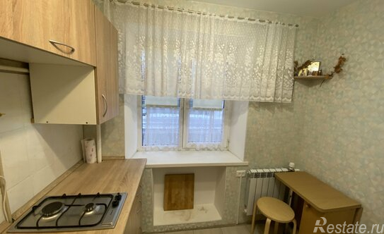 Продажа 1-комн квартиры на вторичном рынке ул Александровская,  д. 40