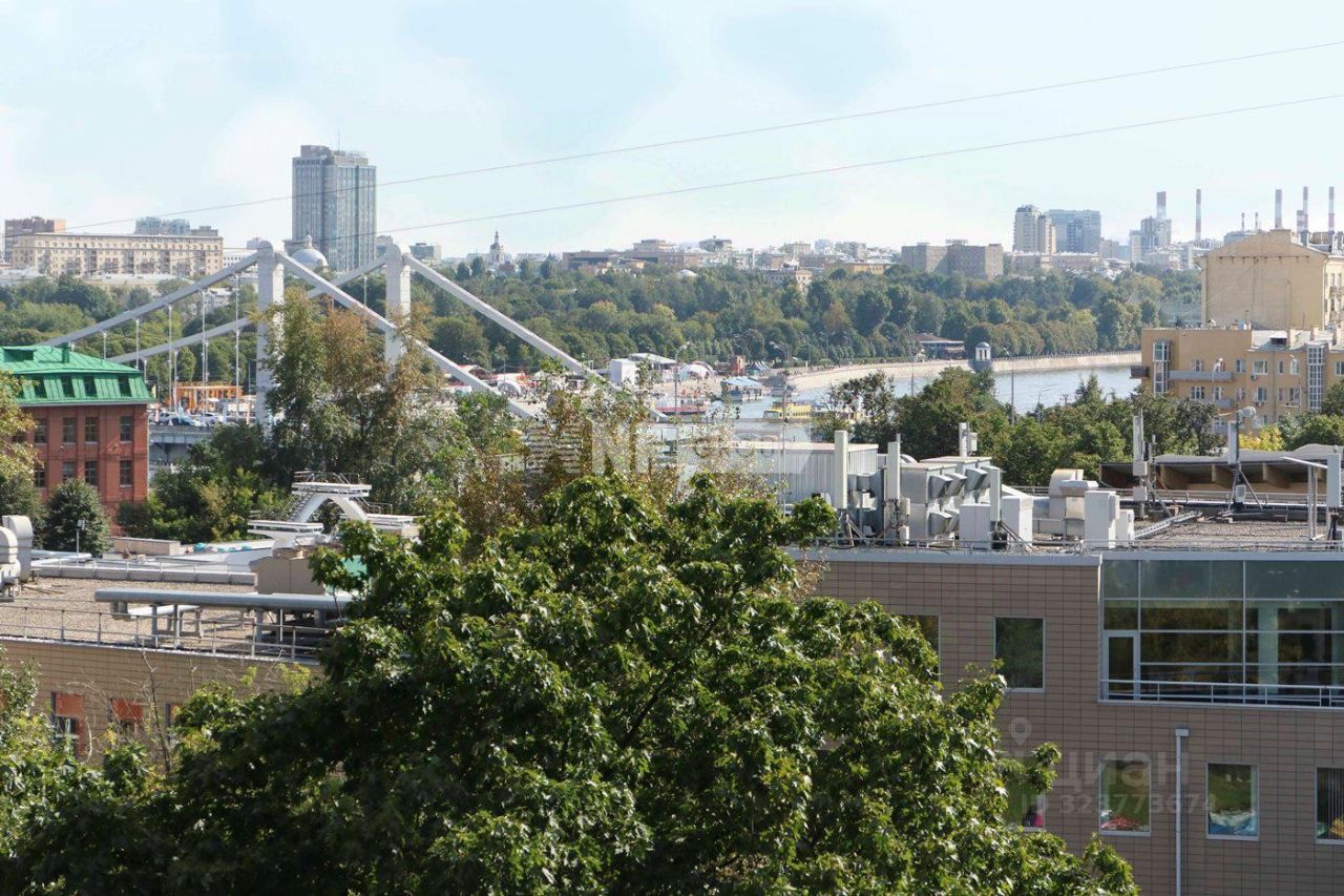 Продажа 4-комн квартиры на вторичном рынке переулок Хилков, 5