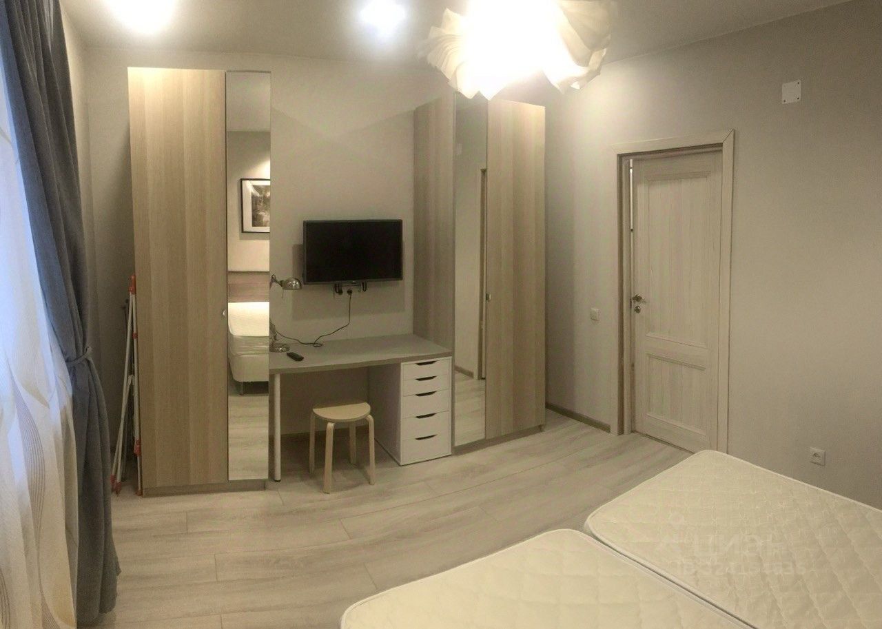 Продажа 3-комн квартиры на вторичном рынке Смоленская улица, 18