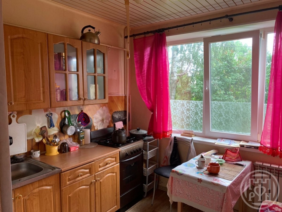 Продажа 2-комн квартиры на вторичном рынке Плодовое пос., Центральная ул. ,  д. 16