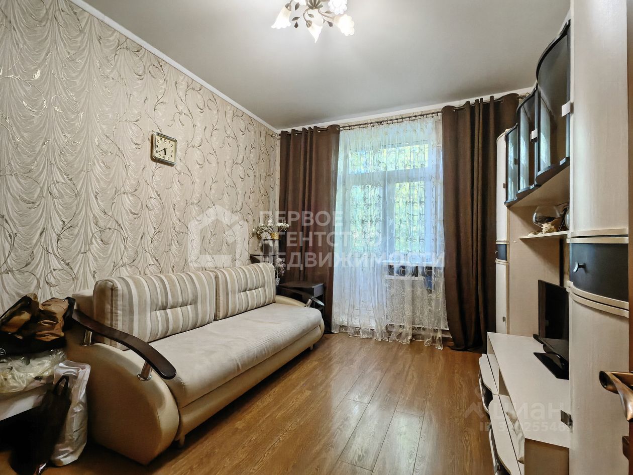 Продажа 3-комн квартиры на вторичном рынке Серпухов, улица Макошина, 40Б