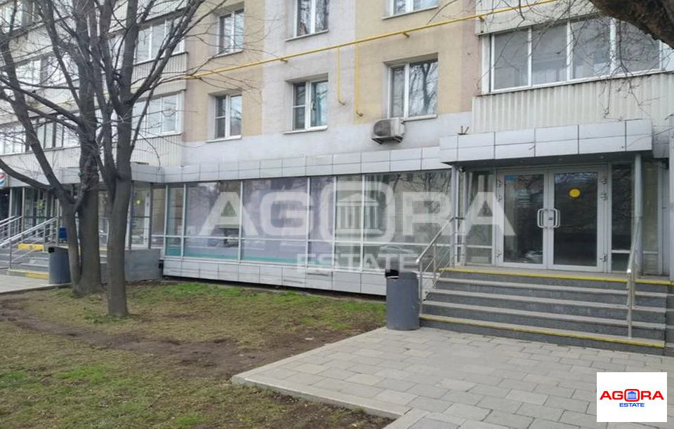 Аренда торгового помещения ул. Якиманка Б.,  д. 32