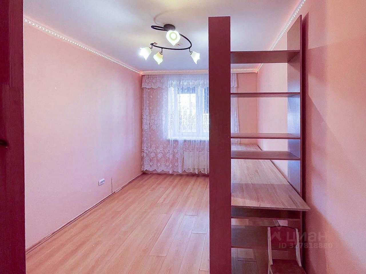 Продажа 3-комн квартиры на вторичном рынке Красное Село, Красногородская улица, 5к2