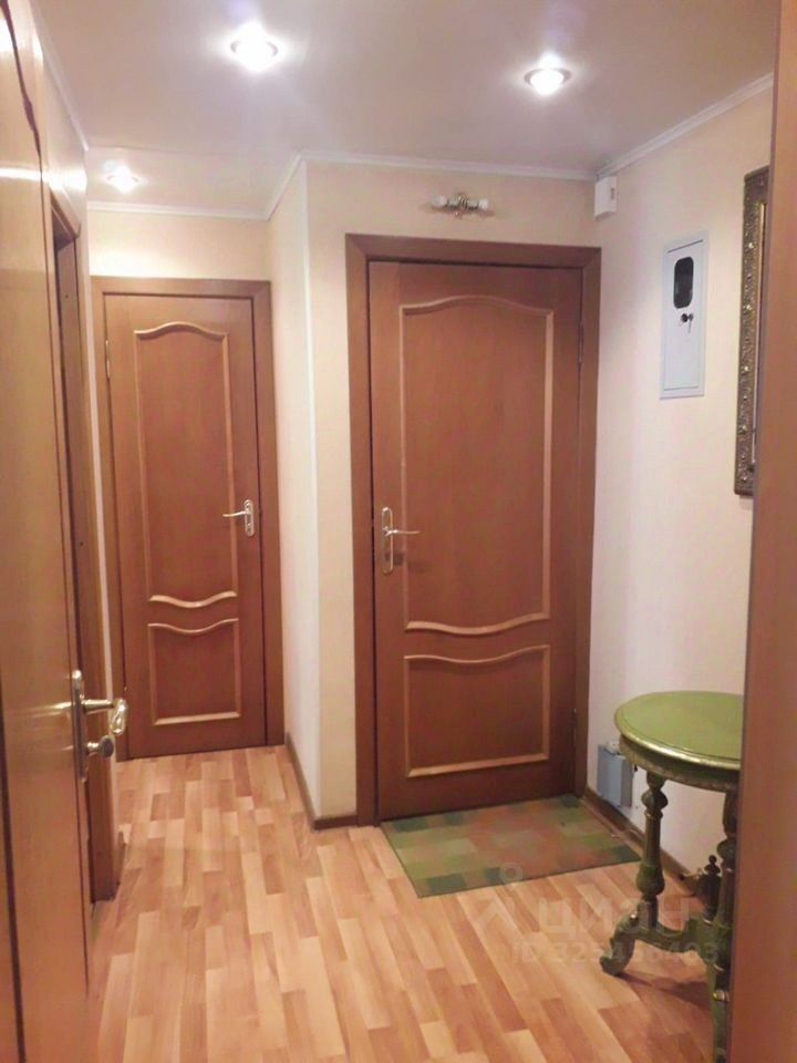 Продажа 2-комн квартиры на вторичном рынке Наличная улица, 33А