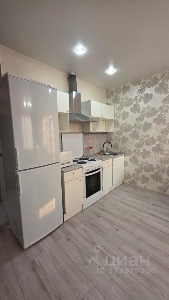 Продажа 2-комн квартиры на вторичном рынке Велтон Парк Новая Сходня мкр, д. Подолино, улица Беговая,  д. 12