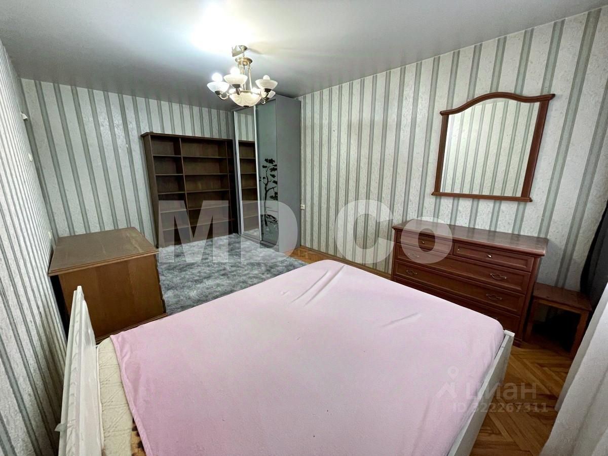 Продажа 3-комн квартиры на вторичном рынке улица Островитянова, 34К1