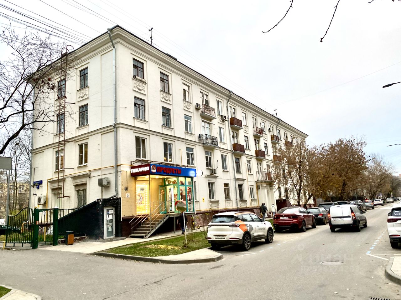 Продажа 2-комн квартиры на вторичном рынке 1-й Хорошевский проезд, 10К1