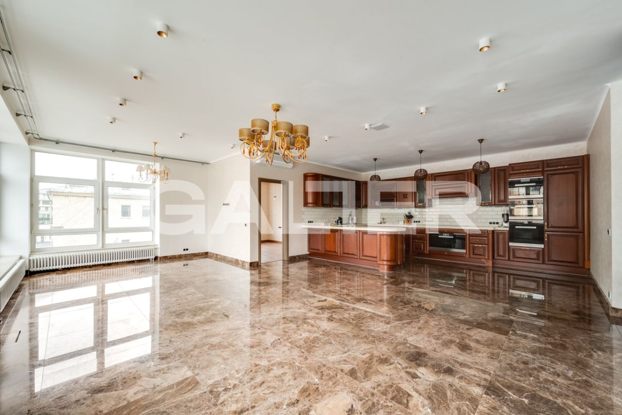 Продажа 6-комн квартиры на вторичном рынке Филипповский переулок, 8С1