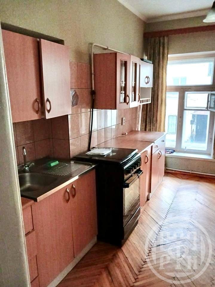 Продажа 1-комн квартиры на вторичном рынке Гродненский пер.,  д. 16