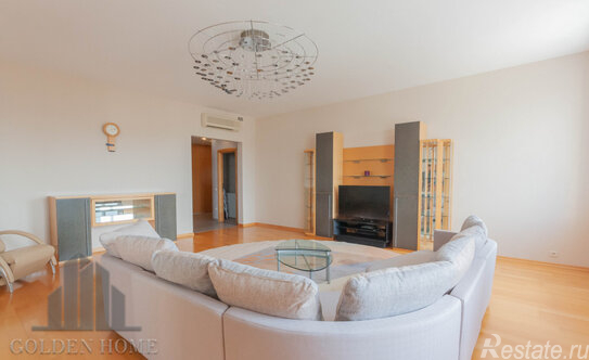 Аренда 4-комн квартиры на вторичном рынке Воскресенская набережная,  д. 12