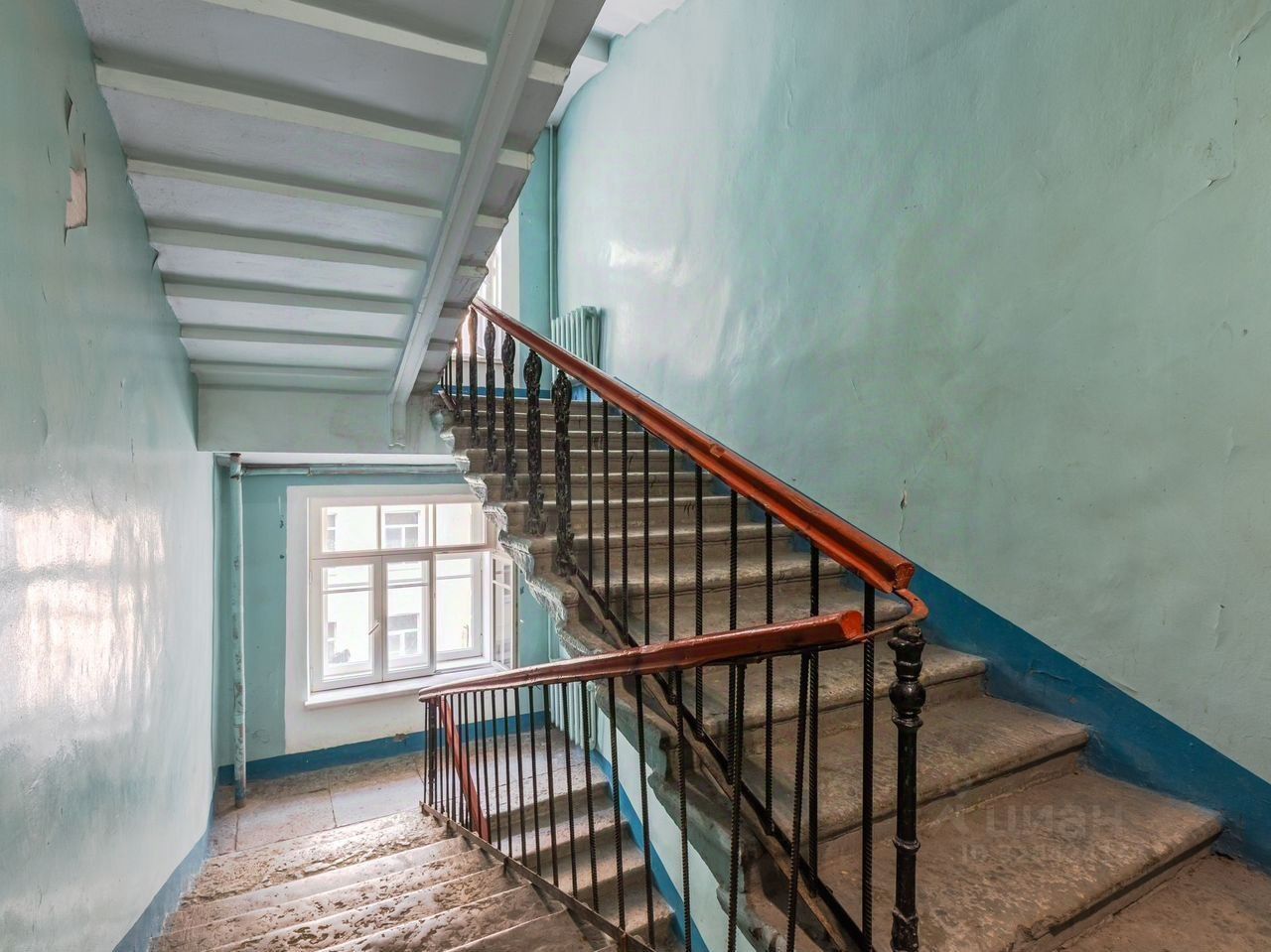 Продажа 3-комн квартиры на вторичном рынке Ропшинская улица, 11