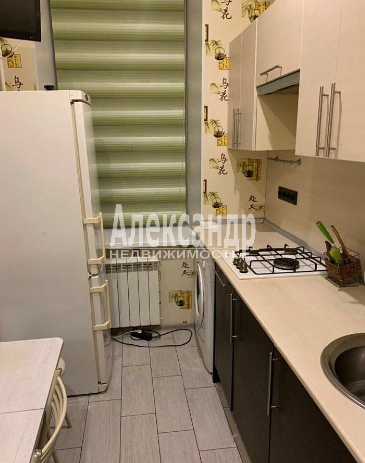 Продажа 3-комн квартиры на вторичном рынке Чкаловский просп.,  д. 34