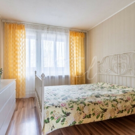 Продажа 3-комн квартиры на вторичном рынке Дунайский пр-кт,  д. 42/79