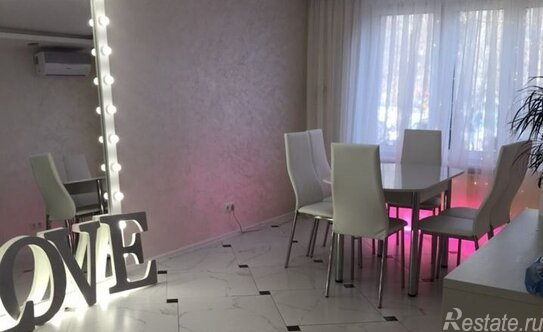 Аренда 3-комн квартиры на вторичном рынке улица Декабристов,  д. 29А