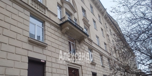 Комната Непокоренных просп.,  д. 8