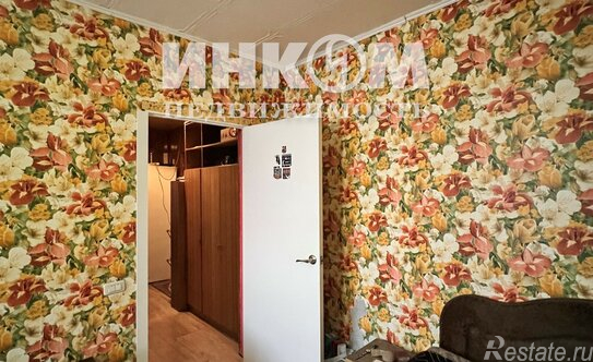 Продажа 2-комн квартиры на вторичном рынке улица Металлургов,  д. 62