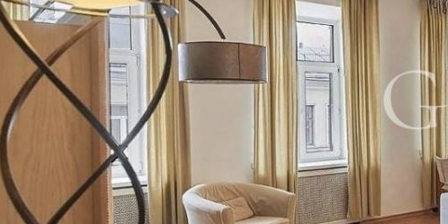 3-комн квартира улица Петровка, 28