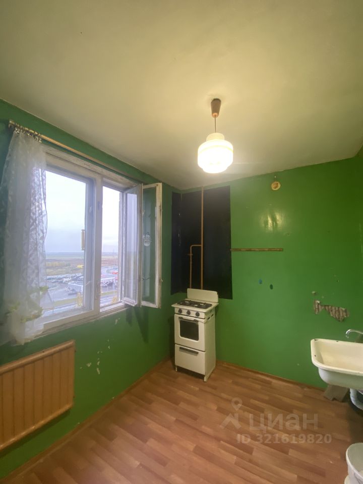 Продажа 2-комн квартиры на вторичном рынке Колпино, Заводской проспект, 14