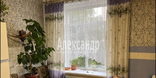 Комната Непокоренных просп.,  д. 8