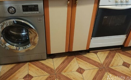 Продажа 2-комн квартиры на вторичном рынке Скаковая улица,  д. 14