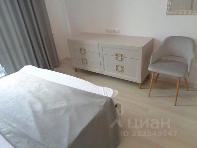 Аренда 2-комн квартиры на вторичном рынке улица Архитектора Власова, 71к2