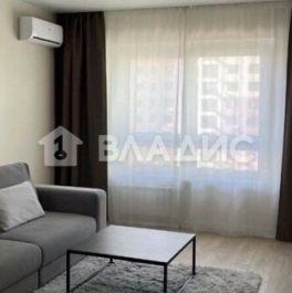 Продажа 2-комн квартиры на вторичном рынке ул Вертолётчиков,  д. 4,  к. 4