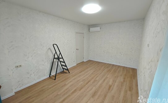 Продажа 2-комн квартиры на вторичном рынке Жабкино, Ленинская улица,  д. 12