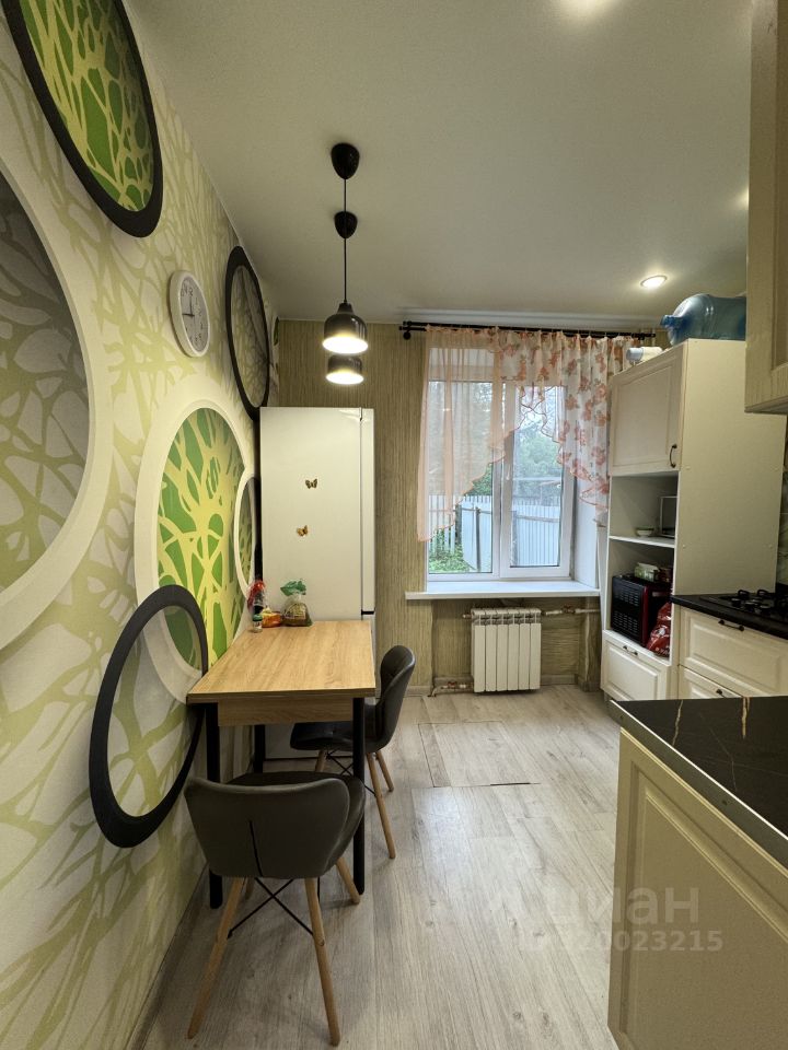 Продажа 2-комн квартиры на вторичном рынке Красноармейск, улица Свердлова,  д. 27